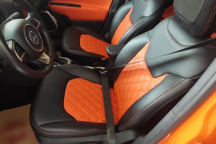 Used Jeep Renegade 2018 Connected Large Screen Version 180T Automatic Jingneng Version Left Front Seat