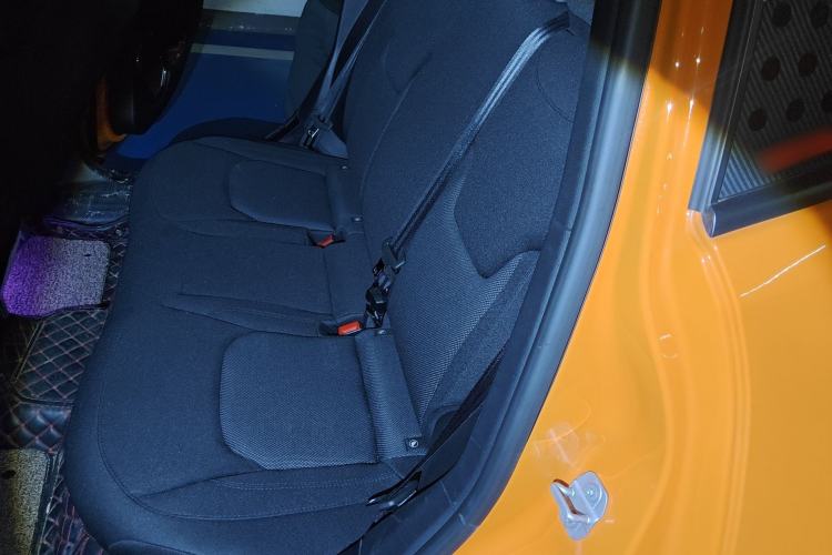 Used Jeep Renegade 2018 Connected Large Screen Version 180T Automatic High-Energy Edition Left Rear Seat