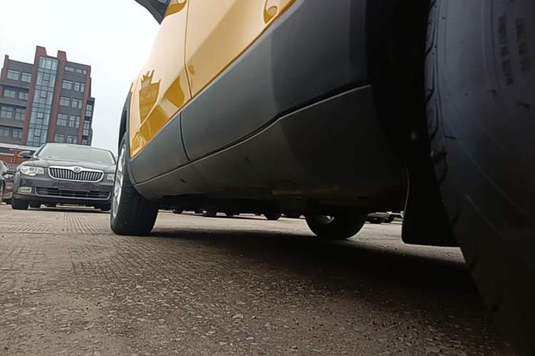 Used Jeep Renegade 2018 Connected Large Screen Version 180T Automatic High-Energy Edition Left Side Sill