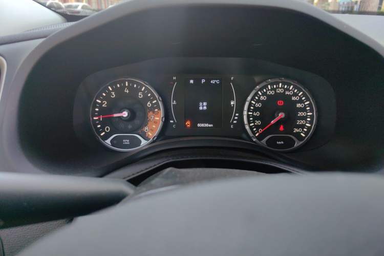 Used Jeep Renegade 2018 Connected Large Screen Version 180TS Automatic High-Energy Edition Odometer Close Up