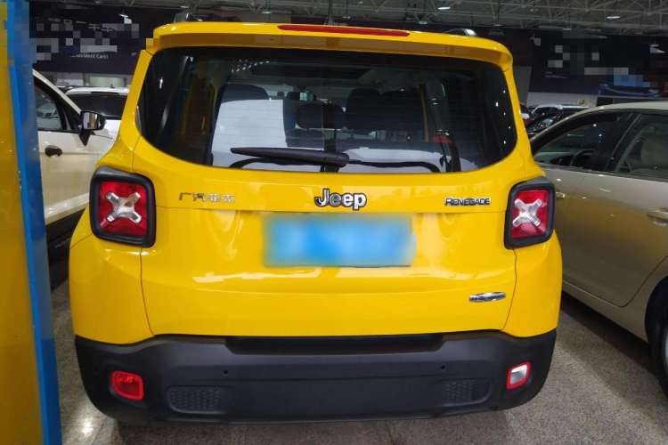 Used Jeep Renegade 2018 Connected Large Screen Version 180T Automatic High-Energy Edition Rear