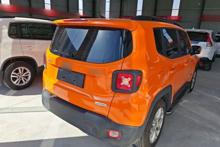 Used Jeep Renegade 2018 Connected Large Screen Version 180T Automatic High-Energy Edition Rear Right 45 Deg