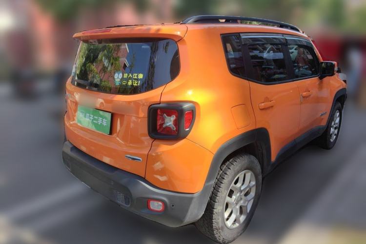 Used Jeep Renegade 2018 Connected Large Screen Version 180TS Automatic High-Energy Edition Rear Right 45 Deg