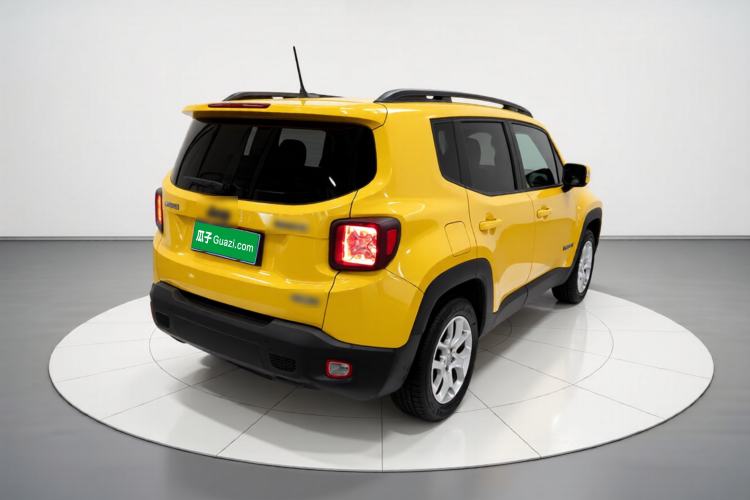 Used Jeep Renegade 2018 Connected Large Screen Version 180T Automatic High-Energy Edition Rear Right 45 Deg