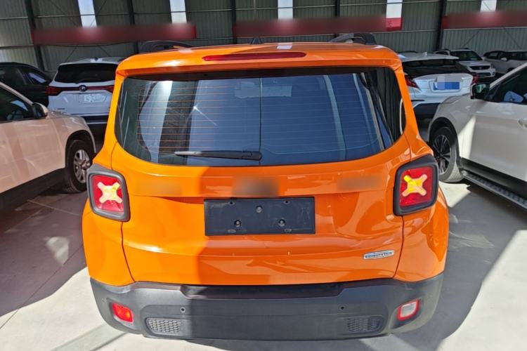 Used Jeep Renegade 2018 Connected Large Screen Version 180T Automatic High-Energy Edition Rear