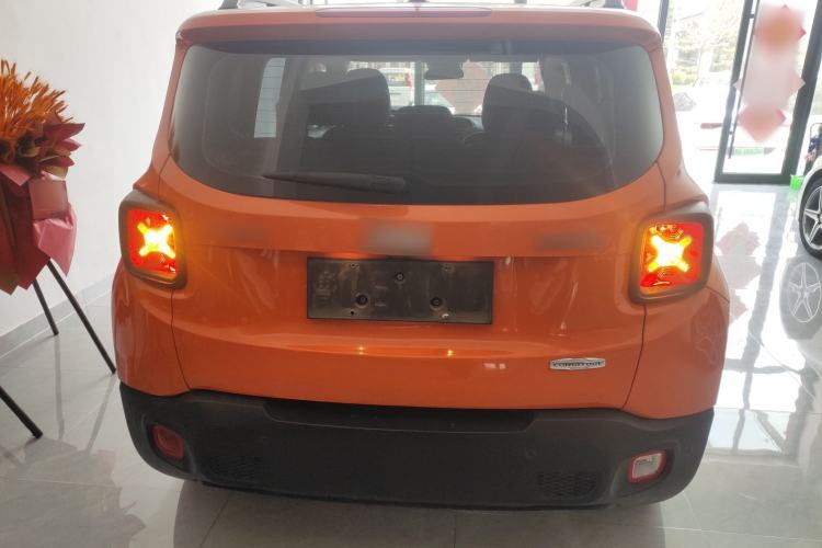 Used Jeep Renegade 2018 Connected Large Screen Version 180T Automatic Jingneng Version Rear