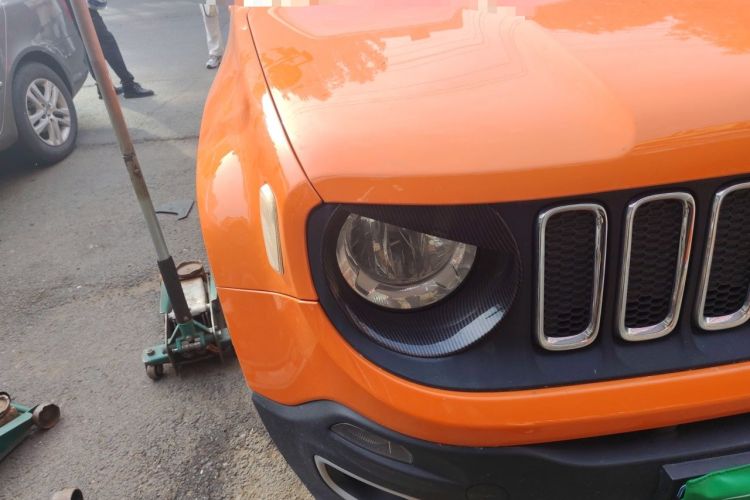 Used Jeep Renegade 2018 Connected Large Screen Version 180T Automatic High-Energy Edition Right Front Headlight