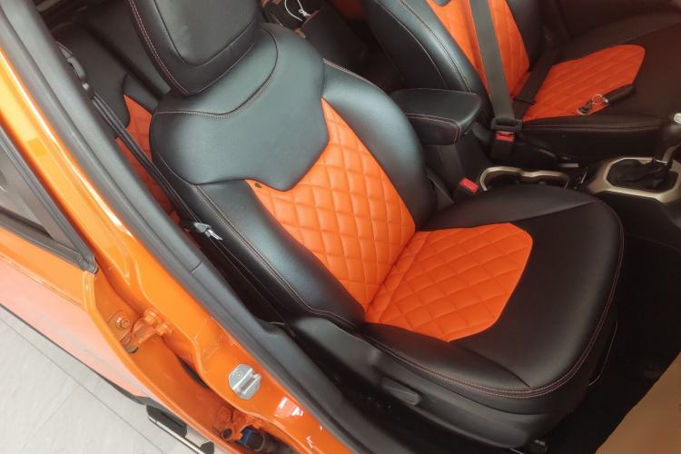 Used Jeep Renegade 2018 Connected Large Screen Version 180T Automatic Jingneng Version Right Front Seat