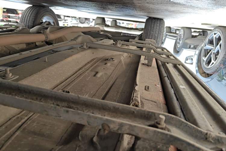 Used Jeep Renegade 2018 Connected Large Screen Version 180T Automatic High-Energy Edition Right Side Sill