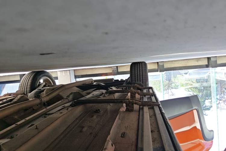 Used Jeep Renegade 2018 Connected Large Screen Version 180T Automatic High-Energy Edition Right Side Sill