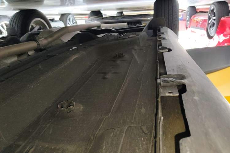 Used Jeep Renegade 2018 Connected Large Screen Version 180T Automatic Jingneng Version Right Side Sill