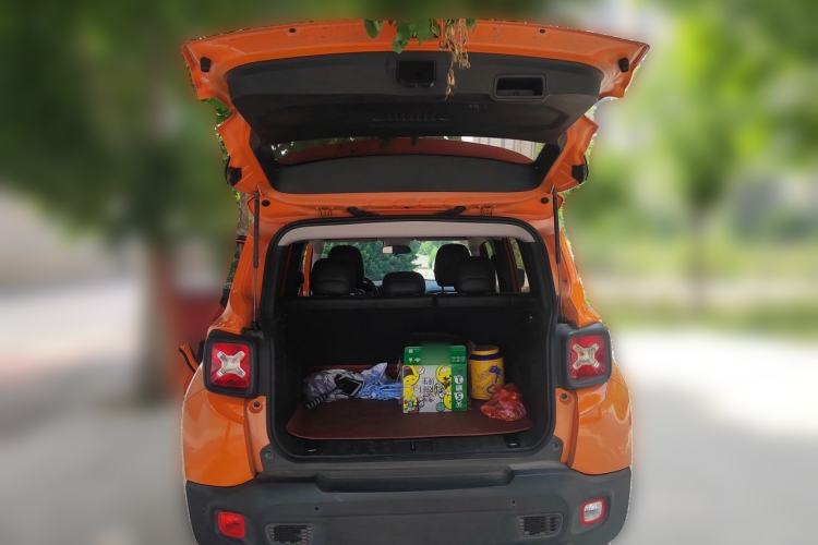 Used Jeep Renegade 2018 Connected Large Screen Version 180T Automatic Jingneng Version Trunk