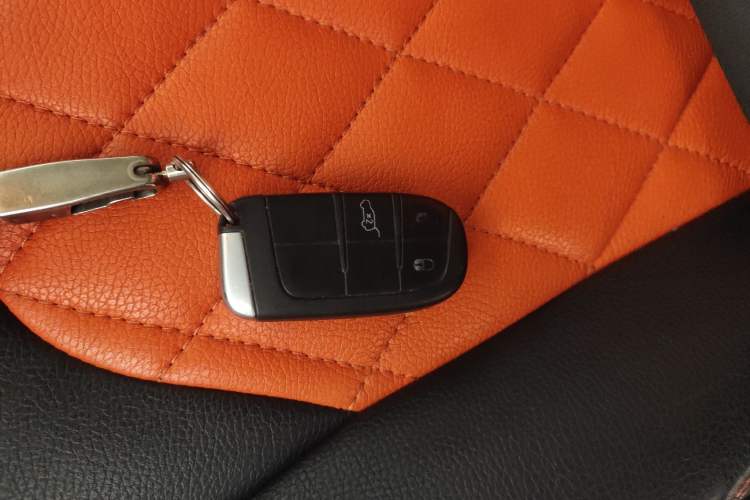 Used Jeep Renegade 2018 Connected Large Screen Version 180T Automatic Jingneng Version Vehicle Key