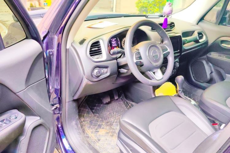 Used Jeep Renegade 2019 220T Automatic Leading Edition Driver Seat
