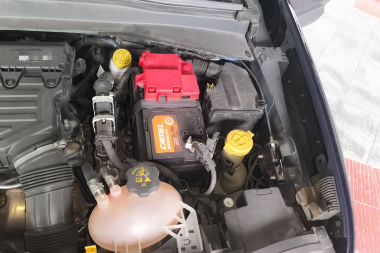 Used Jeep Renegade 2019 220T Automatic Elite Edition Engine Bay Left