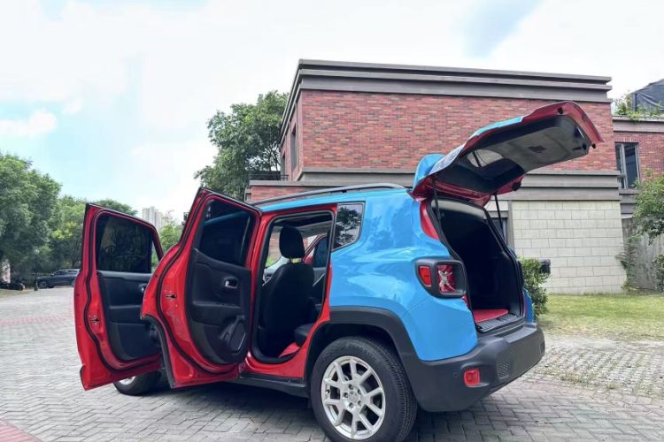 Used Jeep Renegade 2019 220T Automatic Leading Edition Exterior 3