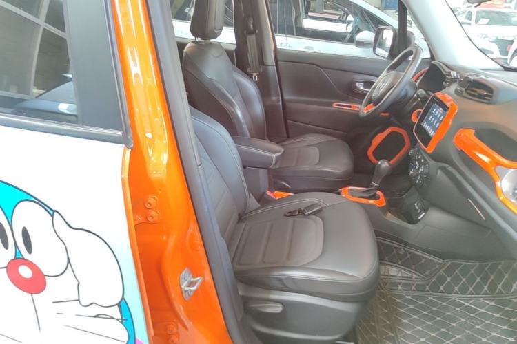 Used Jeep Renegade 2019 220T Automatic Elite Edition Right Front Seat