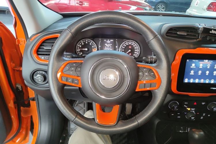 Used Jeep Renegade 2019 220T Automatic Elite Edition Steering Wheel