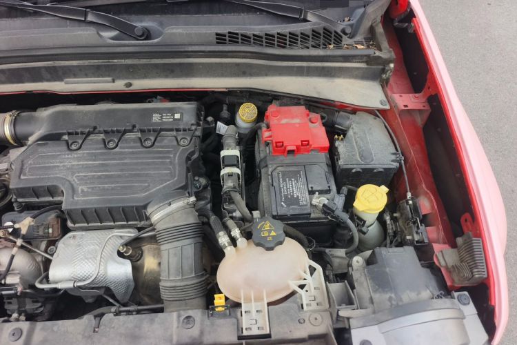 Used Jeep Renegade 2019 220T Automatic Night Eagle Edition Engine Bay Left
