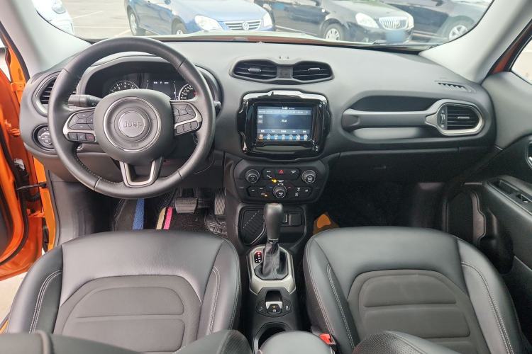 Used Jeep Renegade 2019 220T Automatic Elite Edition Center Console