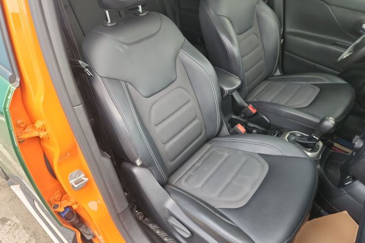 Used Jeep Renegade 2019 220T Automatic Elite Edition Right Front Seat