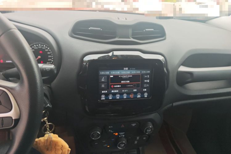 Used Jeep Renegade 2019 220T Automatic Leading Edition Audio And AC Panel