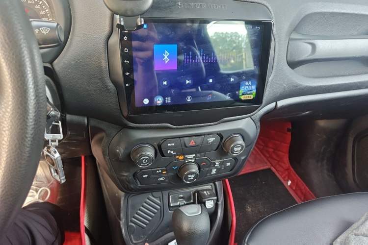 Used Jeep Renegade 2019 220T Automatic Leading Edition Audio And AC Panel