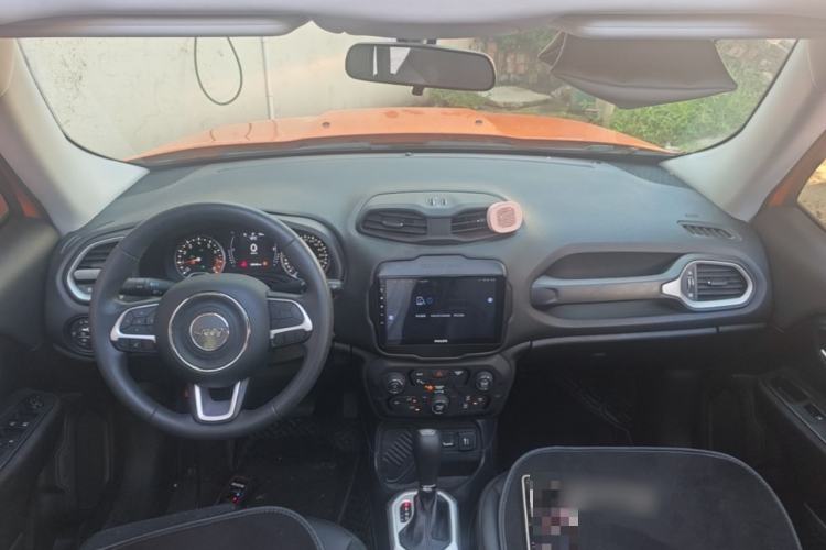 Used Jeep Renegade 2019 220T Automatic Leading Edition Center Console