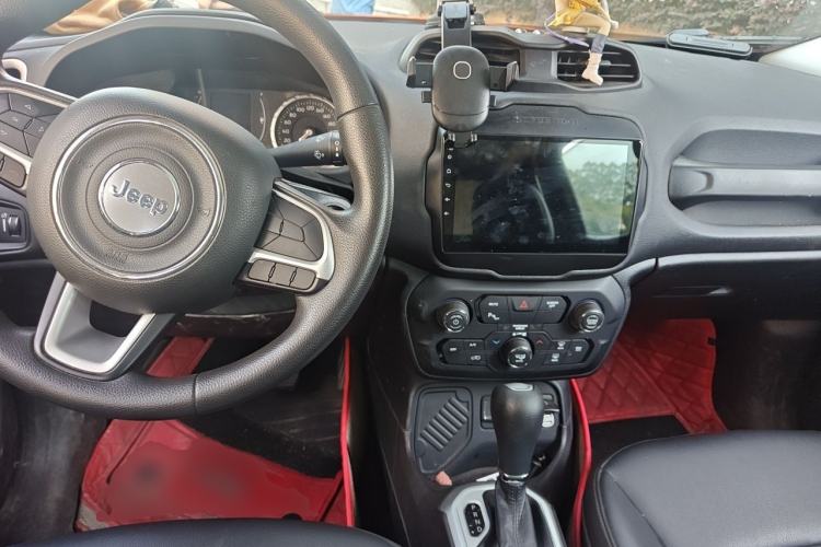 Used Jeep Renegade 2019 220T Automatic Leading Edition Center Console