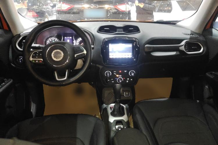 Used Jeep Renegade 2019 220T Automatic Leading Edition Center Console