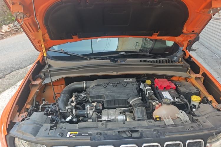 Used Jeep Renegade 2019 220T Automatic Leading Edition Engine Bay