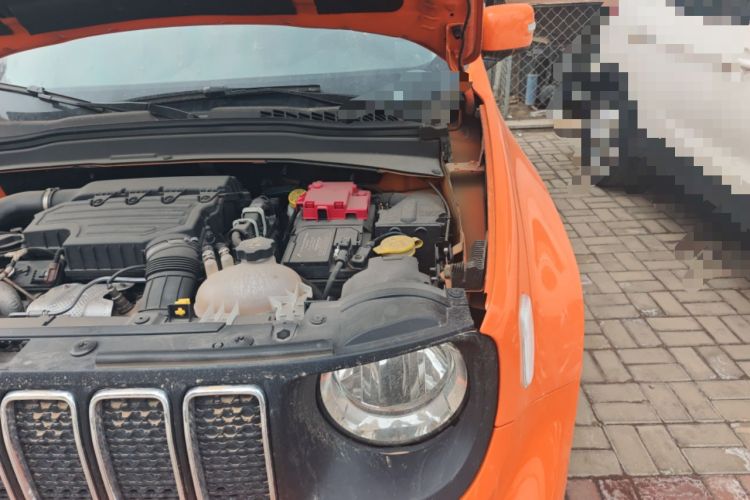 Used Jeep Renegade 2019 220T Automatic Leading Edition Engine Bay Left
