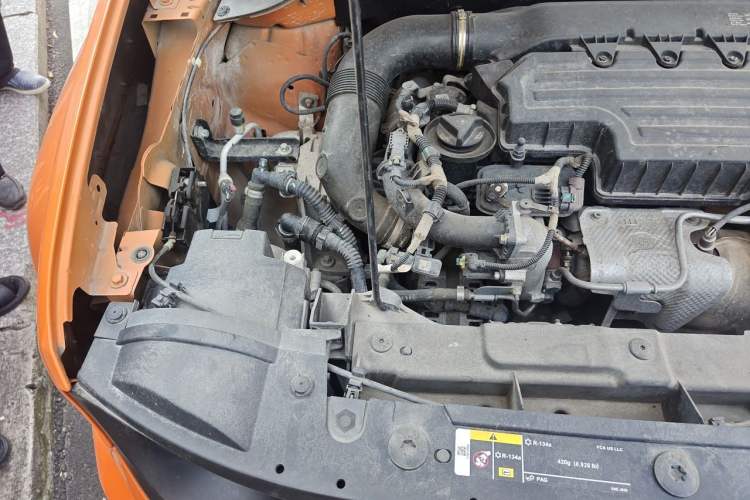 Used Jeep Renegade 2019 220T Automatic Leading Edition Engine Bay Right
