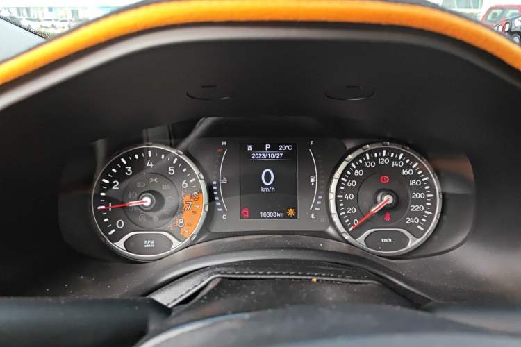 Used Jeep Renegade 2019 220T Automatic Leading Edition Instrument Cluster