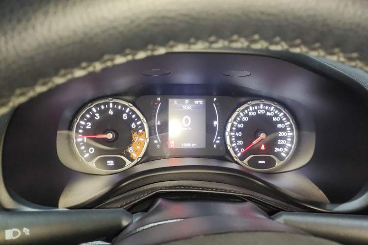 Used Jeep Renegade 2019 220T Automatic Leading Edition Instrument Cluster