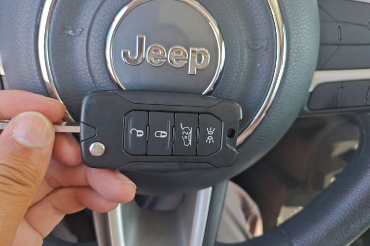 Used Jeep Renegade 2019 220T Automatic Leading Edition Interior 1
