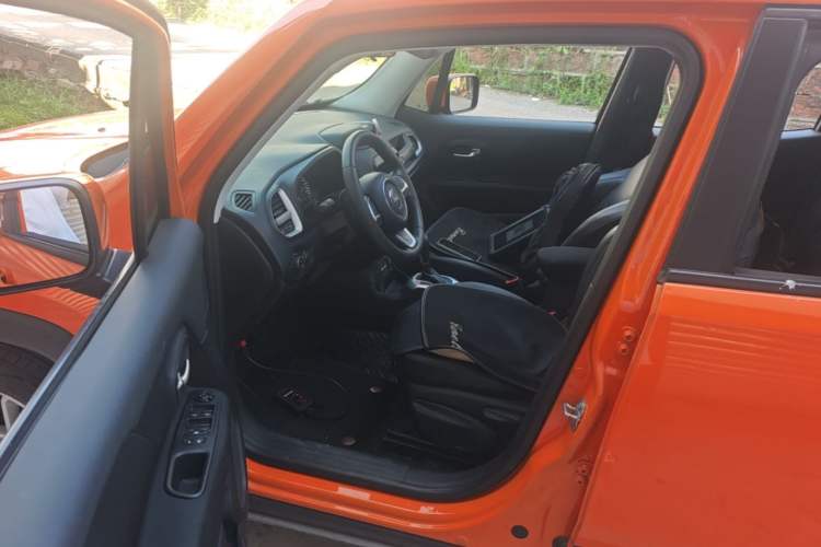 Used Jeep Renegade 2019 220T Automatic Leading Edition Left Front Seat