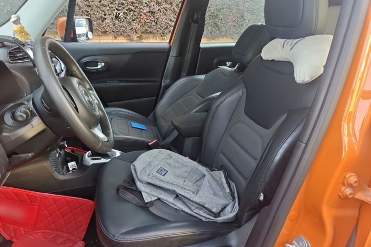 Used Jeep Renegade 2019 220T Automatic Leading Edition Left Front Seat