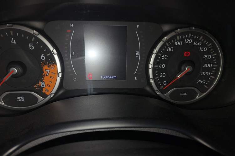 Used Jeep Renegade 2019 220T Automatic Elite Edition Odometer Close Up