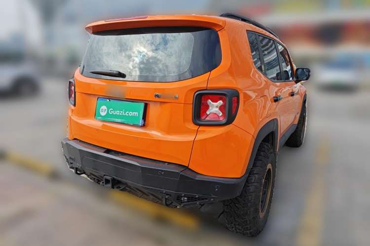 Used Jeep Renegade 2019 220T Automatic Leading Edition Rear Right 45 Deg