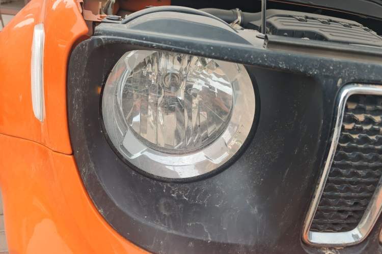 Used Jeep Renegade 2019 220T Automatic Leading Edition Right Front Headlight