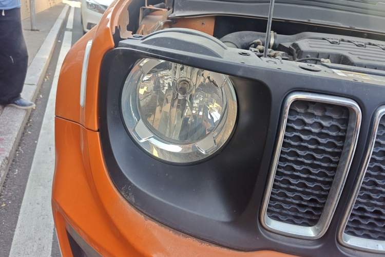 Used Jeep Renegade 2019 220T Automatic Leading Edition Right Front Headlight