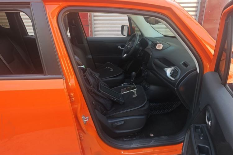 Used Jeep Renegade 2019 220T Automatic Leading Edition Right Front Seat