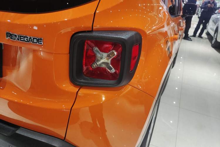 Used Jeep Renegade 2019 220T Automatic Leading Edition Right Rear Taillight
