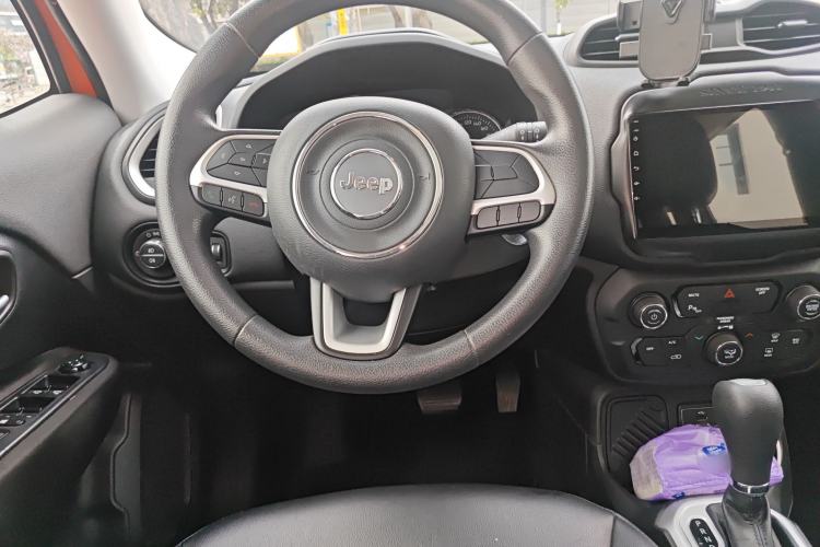 Used Jeep Renegade 2019 220T Automatic Leading Edition Steering Wheel