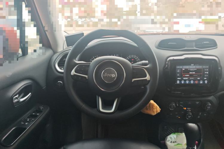 Used Jeep Renegade 2019 220T Automatic Leading Edition Steering Wheel