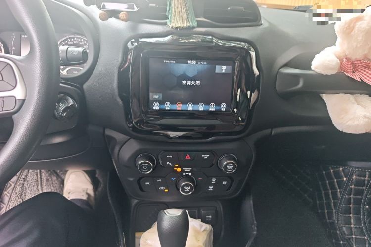 Used Jeep Renegade 2019 220T Automatic Leading Edition Audio And AC Panel