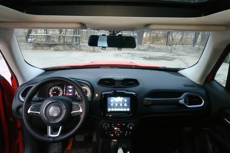 Used Jeep Renegade 2019 220T Automatic Leading Edition Center Console
