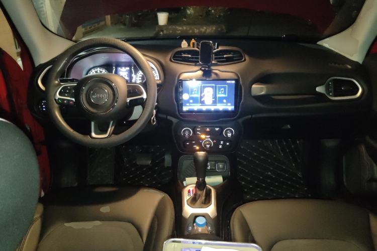 Used Jeep Renegade 2019 220T Automatic Leading Edition Center Console