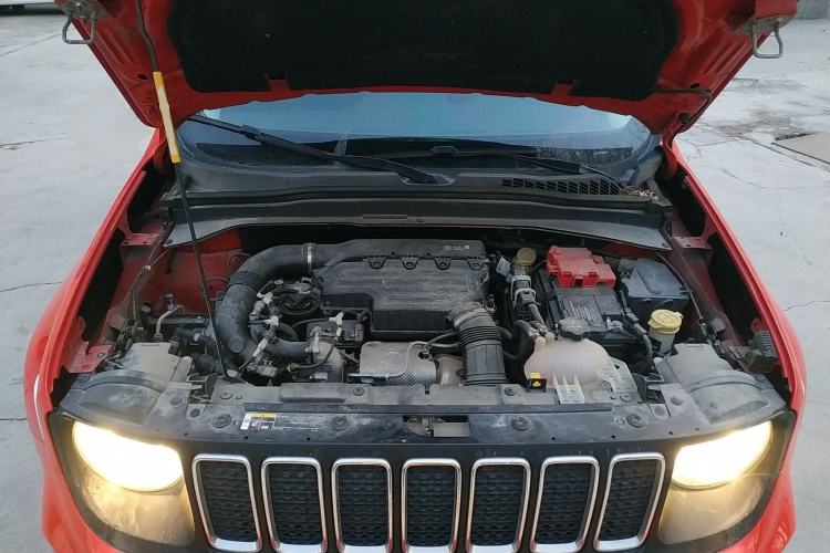 Used Jeep Renegade 2019 220T Automatic Leading Edition Engine Bay
